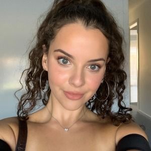 Meet your Posher, Shea